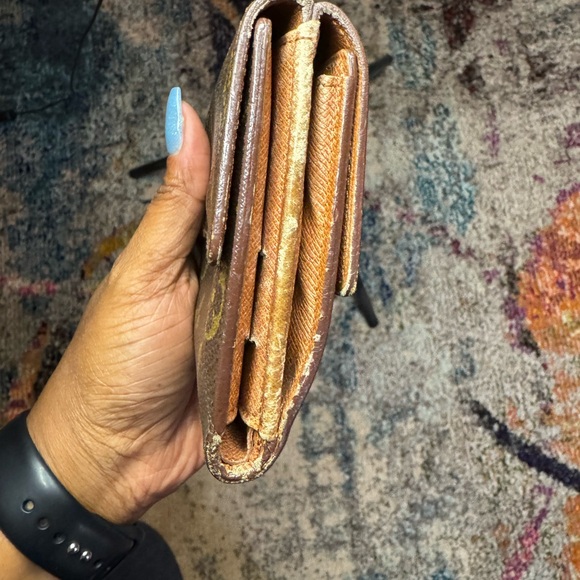 Louis Vuitton Monogram Wallet - Picture 5 of 6